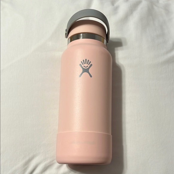 Hydro Flask Other - Hydroflask Original Dogwood “Strawberry Milk” With Matching Boot